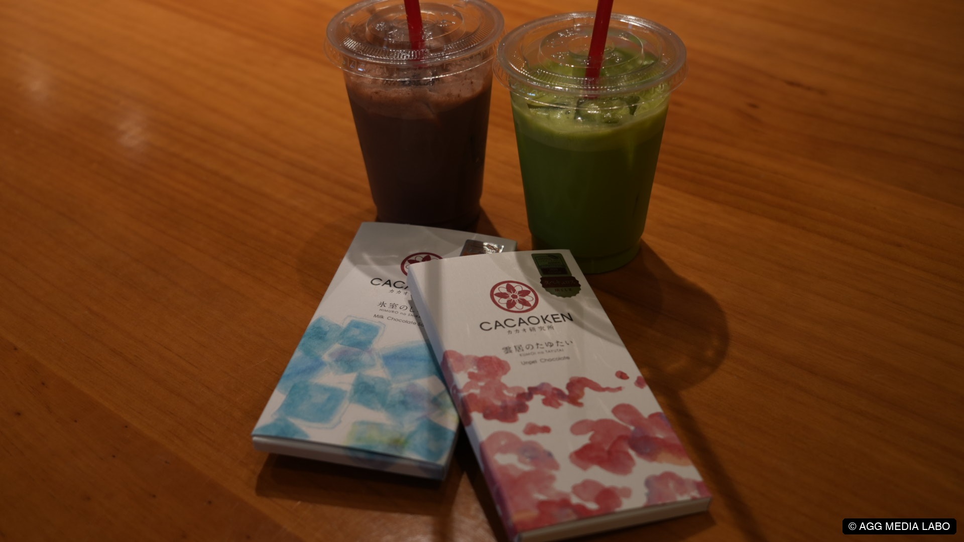 カカオ研究所のドリンクとチョコレート